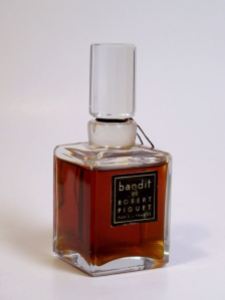 A 2 oz. bottle of vintage Extrait de Parfum, selling on eBay. 