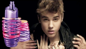 Justin Bieber's Girlfriend perfume. Source: getitwrighthere.com 